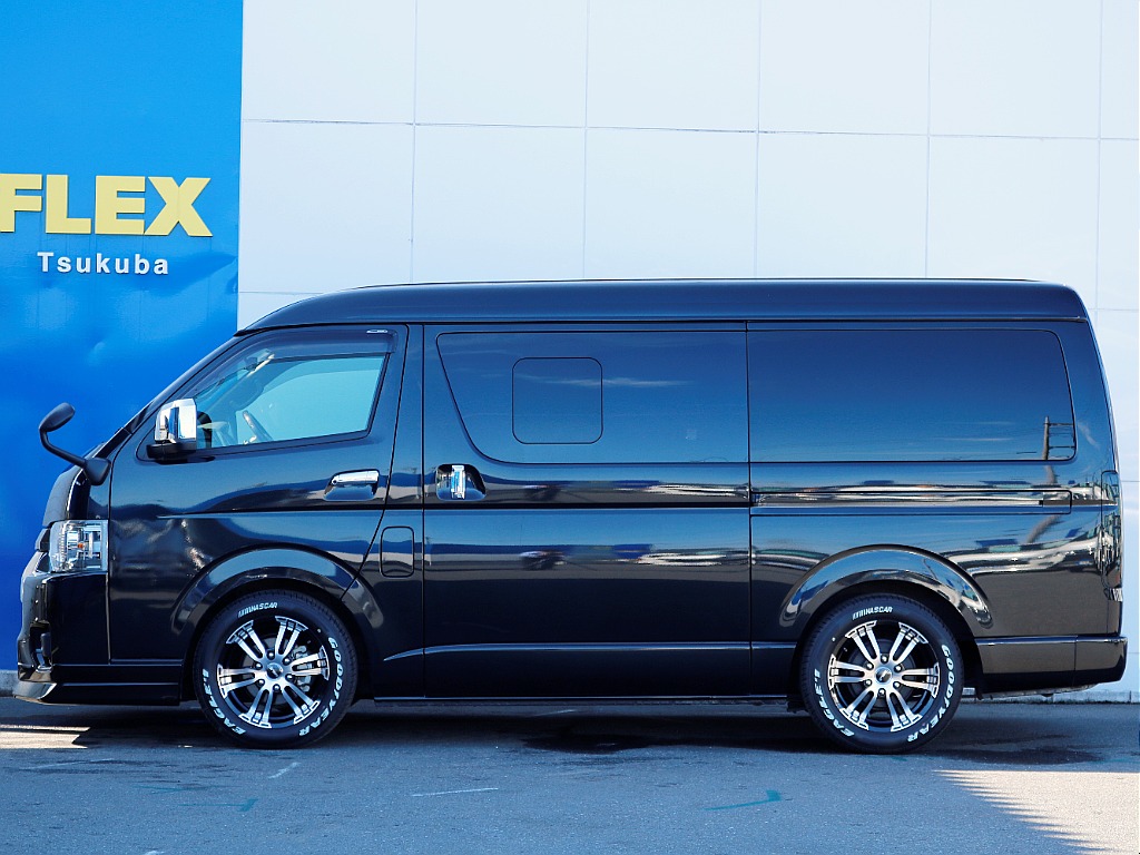 両側スライドドア！小窓も付いてます♪