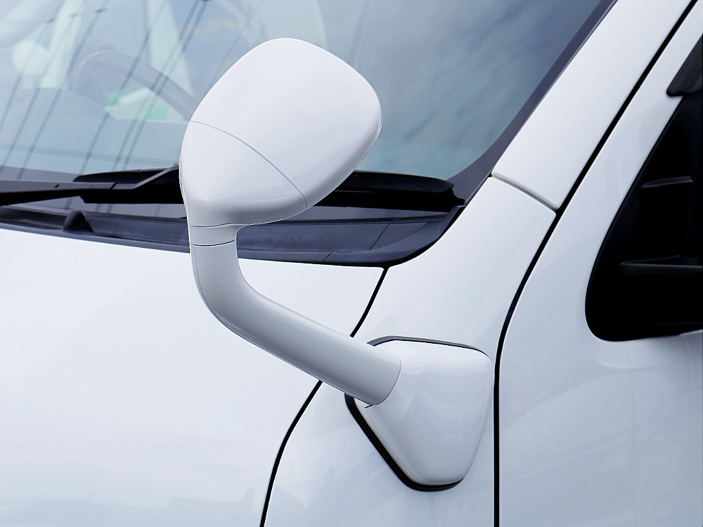 ボディ同色コーナーミラー☆ 統一感が出ますね♪