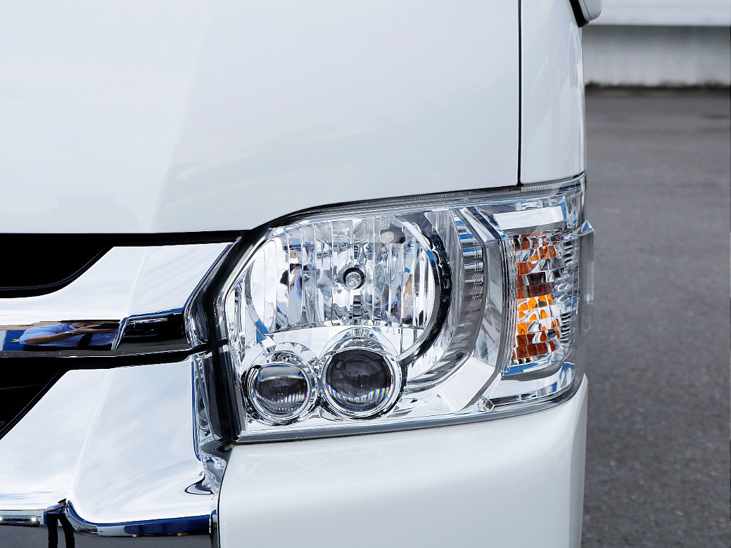 LEDヘッドライト☆ 夜間の走行も安心です♪