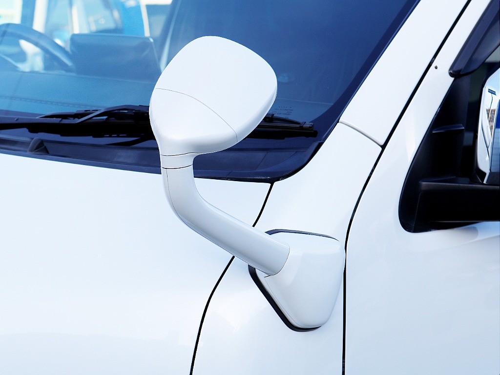 ボディ同色コーナーミラー☆ 分かる人にはわかるカスタムです♪