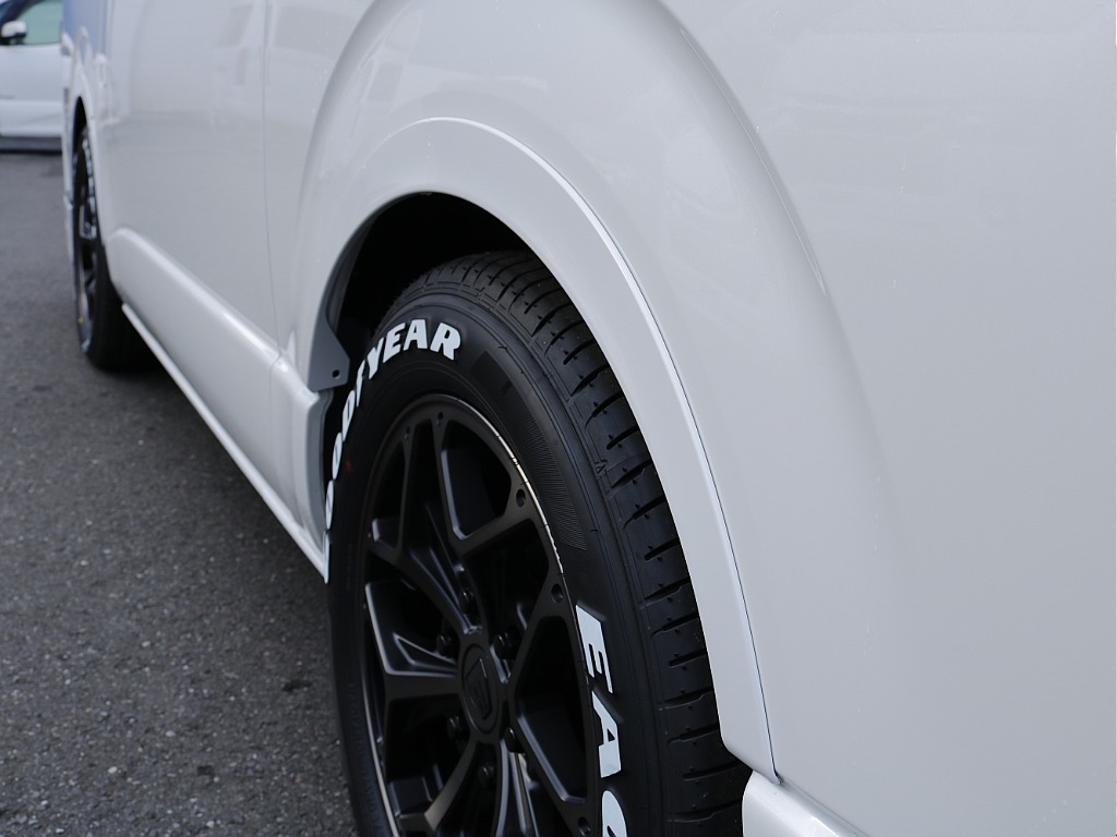 FLEXオリジナルオーバーフェンダー☆ ローダウンの視覚効果もございます♪