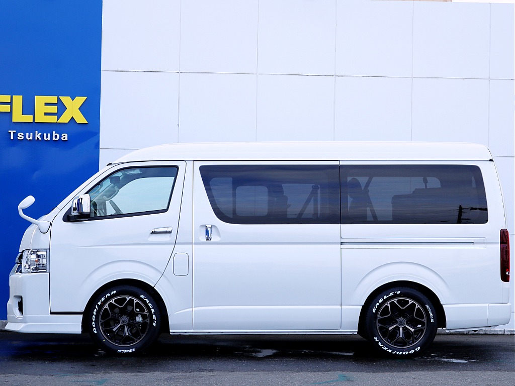 サイドビュー☆ ローダウンとブロンズのホイールがよく合います♪