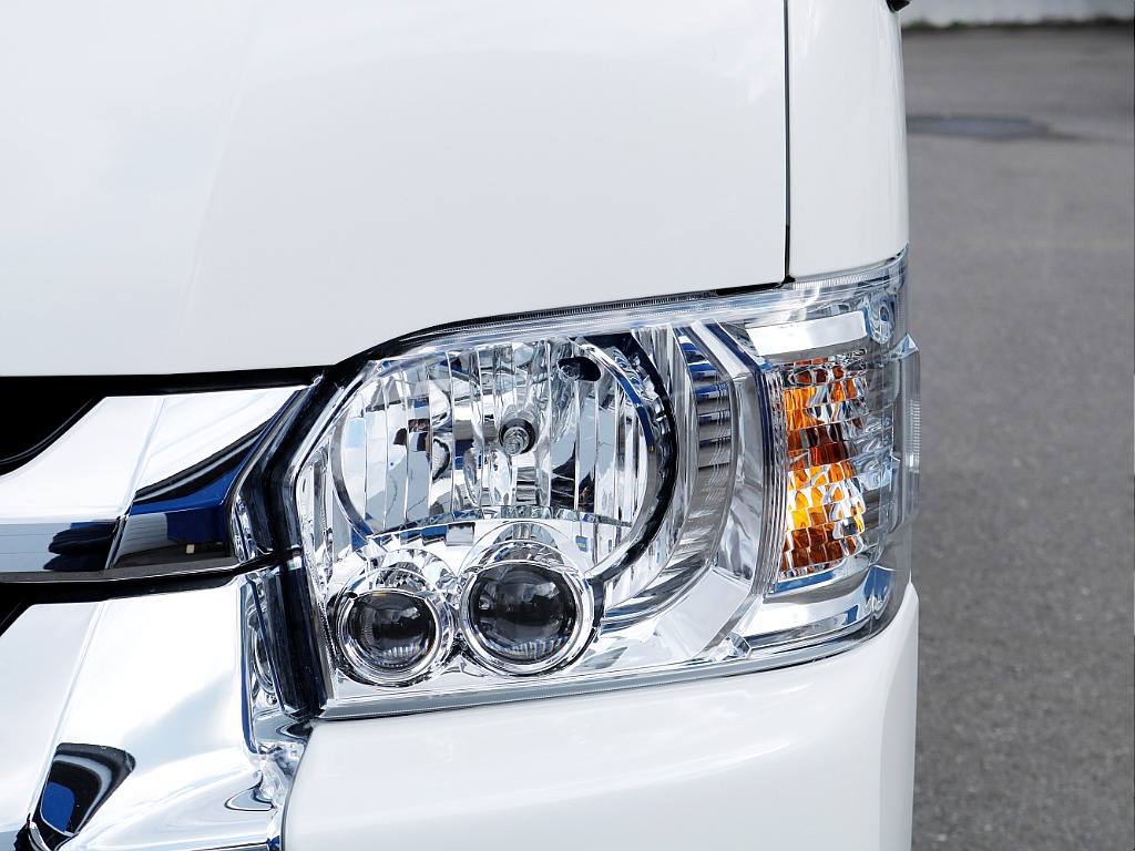 LEDヘッドライト☆ 夜道も明るく照らします♪