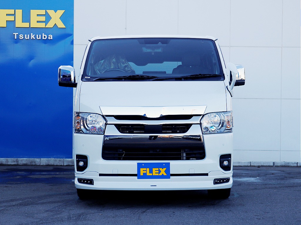 フロントビュー☆  モデリスタのエアロによってスポーティーなルックスに♪