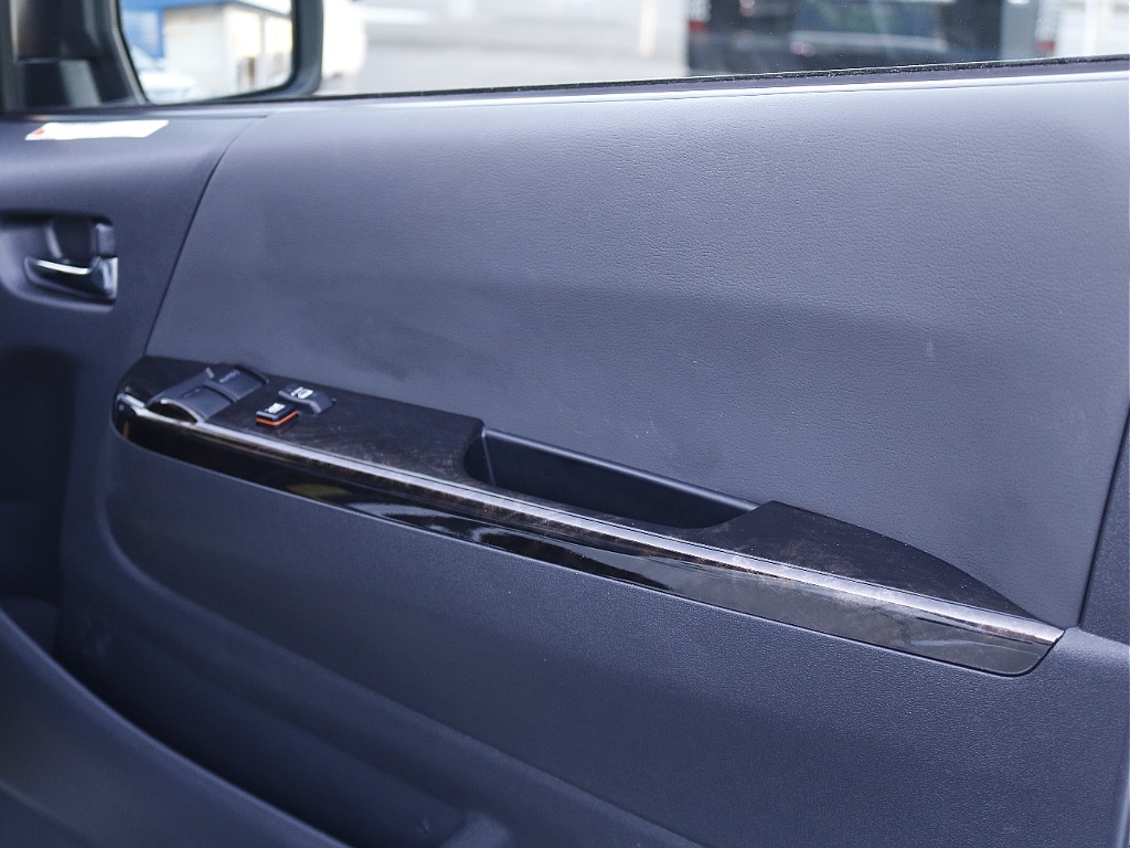 追加カスタムパーツも豊富に取り揃えておりますのでご相談下さい！