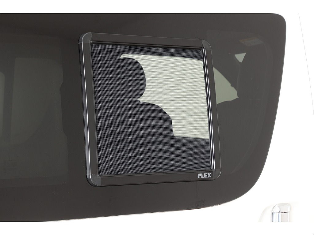 茨城県つくば市にハイエース専門の新車・中古車の展示場を展開！人気のグレード・年式をその場で見比べられます♪皆様のご来場、お問合せを心よりお待ちしております☆