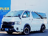 令和5年式ハイエースワイドバンガソリン4WD、カスタム多数の一台が入庫致しました。