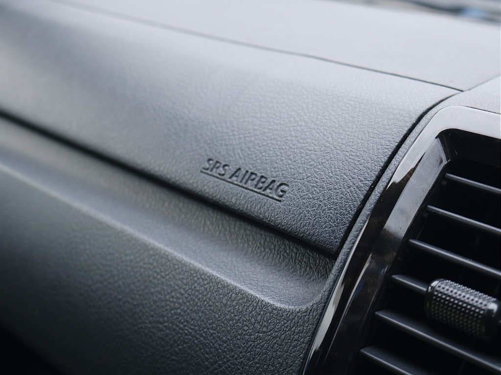 茨城県つくば市にハイエース専門の新車・中古車の展示場を展開！人気のグレード・年式をその場で見比べられます♪皆様のご来場、お問合せを心よりお待ちしております☆