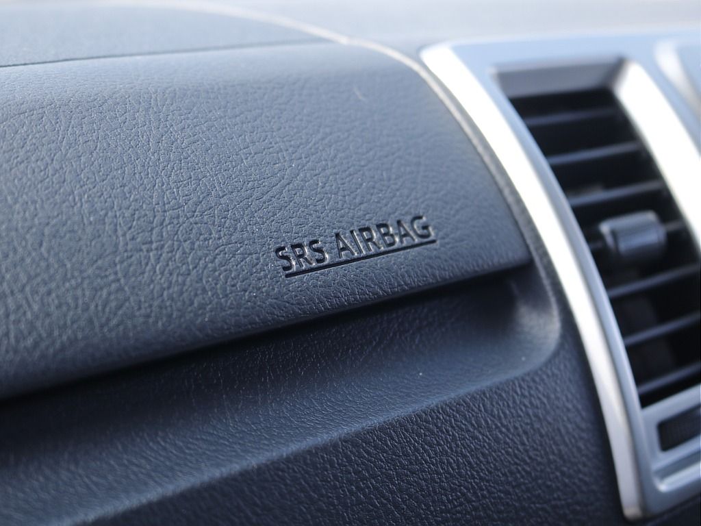 茨城県つくば市にハイエース専門の新車・中古車の展示場を展開！人気のグレード・年式をその場で見比べられます♪皆様のご来場、お問合せを心よりお待ちしております☆