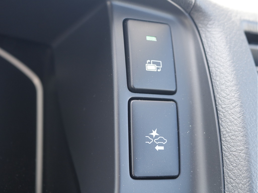 茨城県つくば市にハイエース専門の新車・中古車の展示場を展開！人気のグレード・年式をその場で見比べられます♪皆様のご来場、お問合せを心よりお待ちしております☆