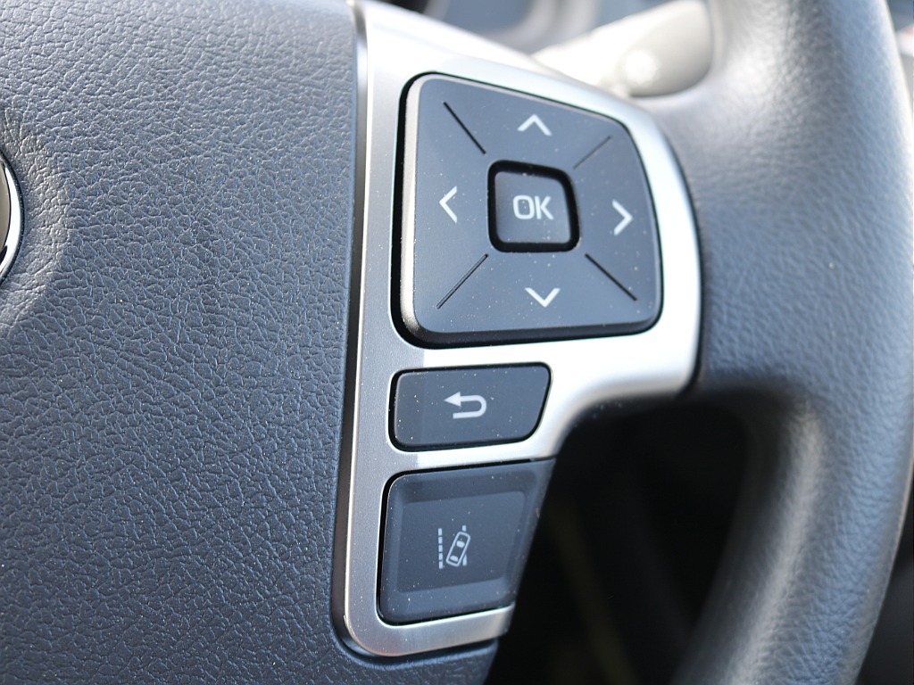 茨城県つくば市にハイエース専門の新車・中古車の展示場を展開！人気のグレード・年式をその場で見比べられます♪皆様のご来場、お問合せを心よりお待ちしております☆