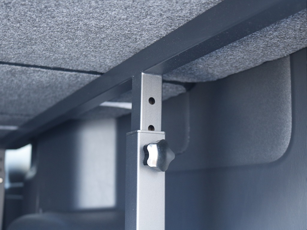 茨城県つくば市にハイエース専門の新車・中古車の展示場を展開！人気のグレード・年式をその場で見比べられます♪皆様のご来場、お問合せを心よりお待ちしております☆