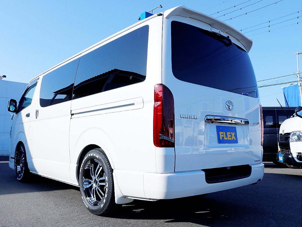 ハイエース特有の丸みのあるフォルムです♪