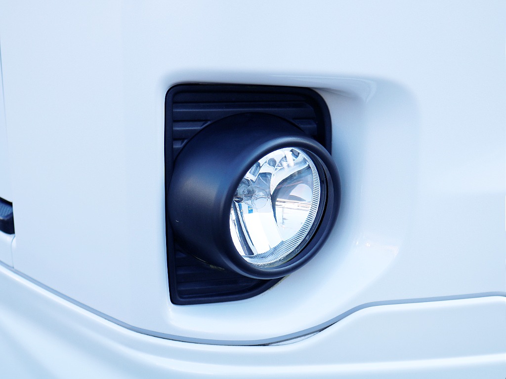 茨城県つくば市にハイエース専門の新車・中古車の展示場を展開！人気のグレード・年式をその場で見比べられます♪皆様のご来場、お問合せを心よりお待ちしております☆