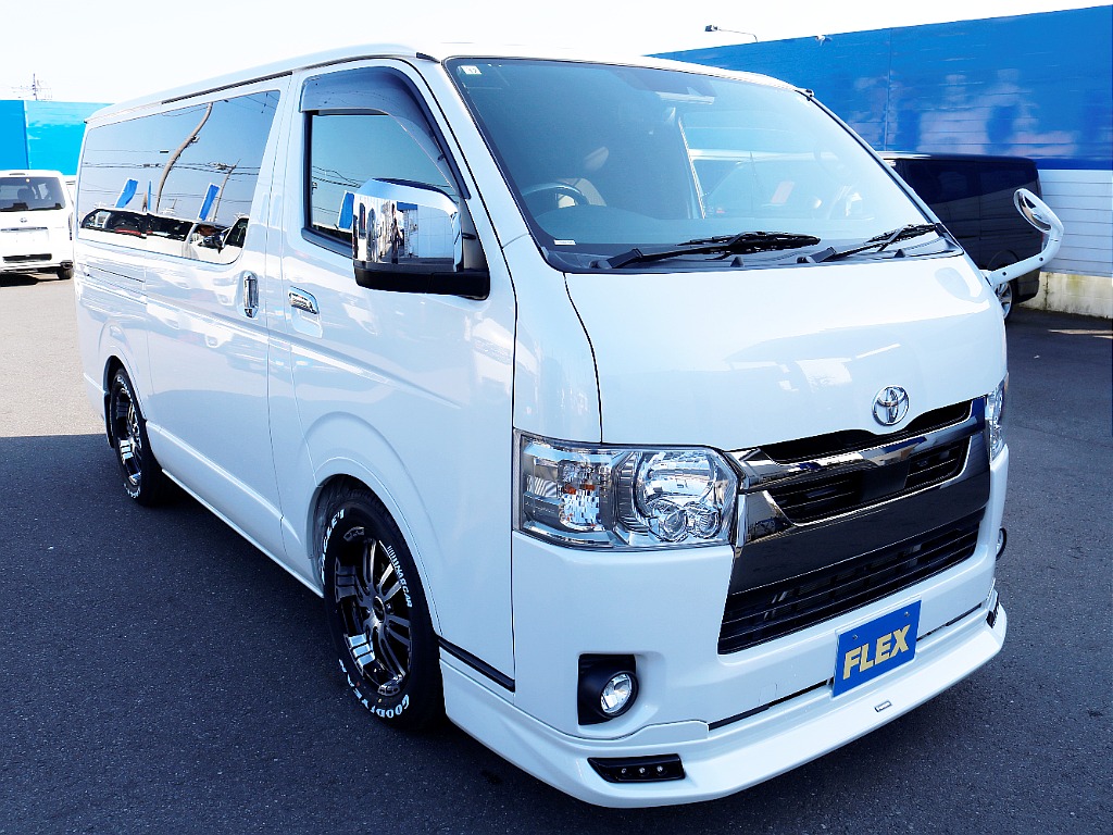 茨城県つくば市にハイエース専門の新車・中古車の展示場を展開！人気のグレード・年式をその場で見比べられます♪皆様のご来場、お問合せを心よりお待ちしております☆