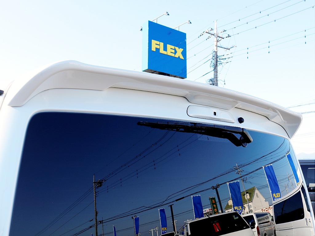 茨城県つくば市にハイエース専門の新車・中古車の展示場を展開！人気のグレード・年式をその場で見比べられます♪皆様のご来場、お問合せを心よりお待ちしております☆