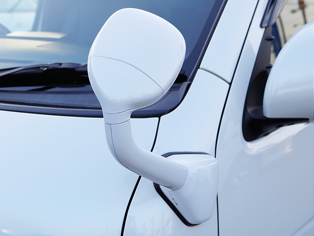 ガッツミラーも同色に変更済みです☆