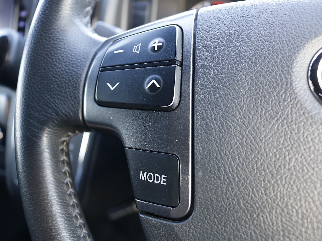 茨城県つくば市にハイエース専門の新車・中古車の展示場を展開！人気のグレード・年式をその場で見比べられます♪皆様のご来場、お問合せを心よりお待ちしております☆