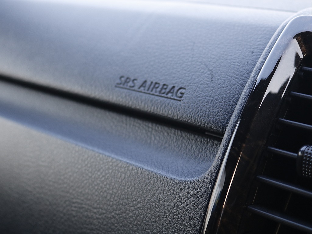 茨城県つくば市にハイエース専門の新車・中古車の展示場を展開！人気のグレード・年式をその場で見比べられます♪皆様のご来場、お問合せを心よりお待ちしております☆