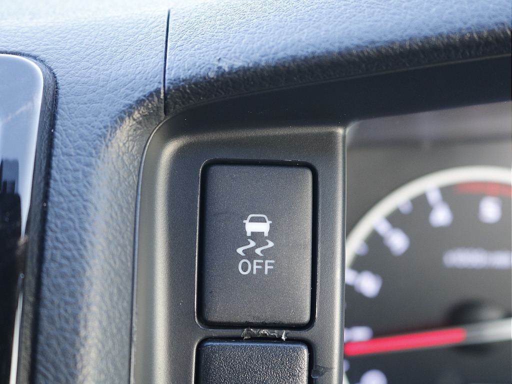 茨城県つくば市にハイエース専門の新車・中古車の展示場を展開！人気のグレード・年式をその場で見比べられます♪皆様のご来場、お問合せを心よりお待ちしております☆