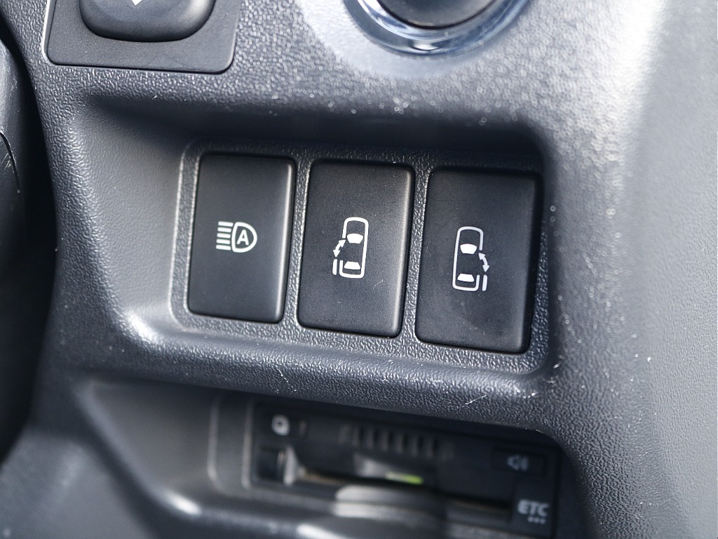 茨城県つくば市にハイエース専門の新車・中古車の展示場を展開！人気のグレード・年式をその場で見比べられます♪皆様のご来場、お問合せを心よりお待ちしております☆