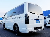 茨城県つくば市にハイエース専門の新車・中古車の展示場を展開！人気のグレード・年式をその場で見比べられます♪皆様のご来場、お問合せを心よりお待ちしております☆