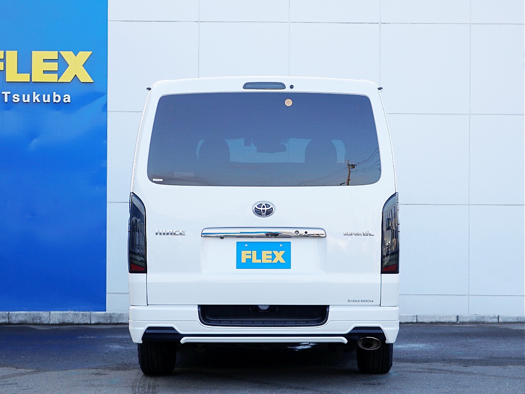 茨城県つくば市にハイエース専門の新車・中古車の展示場を展開！人気のグレード・年式をその場で見比べられます♪皆様のご来場、お問合せを心よりお待ちしております☆