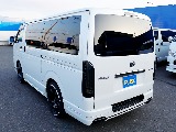 茨城県つくば市にハイエース専門の新車・中古車の展示場を展開！人気のグレード・年式をその場で見比べられます♪皆様のご来場、お問合せを心よりお待ちしております☆