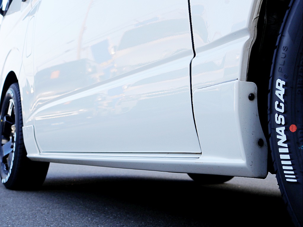 茨城県つくば市にハイエース専門の新車・中古車の展示場を展開！人気のグレード・年式をその場で見比べられます♪皆様のご来場、お問合せを心よりお待ちしております☆