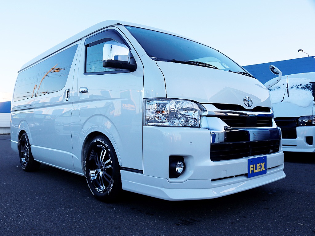 茨城県つくば市にハイエース専門の新車・中古車の展示場を展開！人気のグレード・年式をその場で見比べられます♪皆様のご来場、お問合せを心よりお待ちしております☆