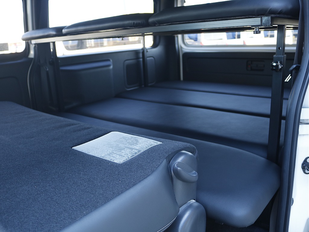 上でも下でも寝れちゃいます♪