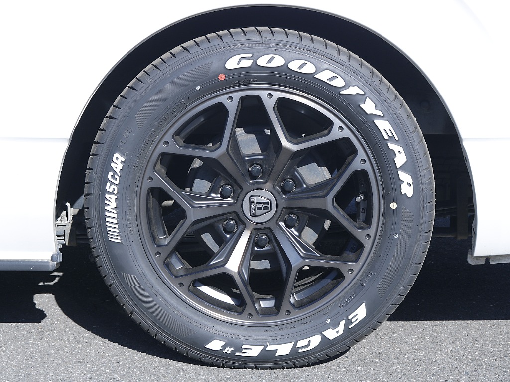 追加カスタムパーツも豊富に取り揃えておりますのでご相談下さい！