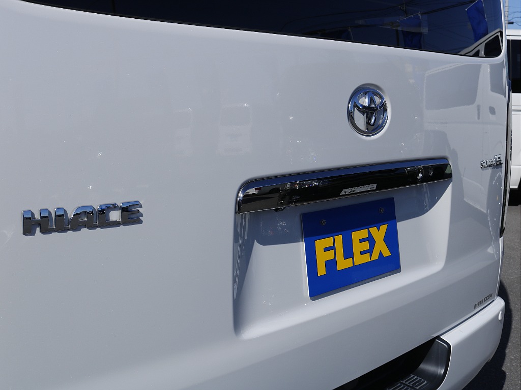 特別仕様車ＤＡＲＫＰＲＩＭＥⅡ専用メッキリアガーニッシュ！