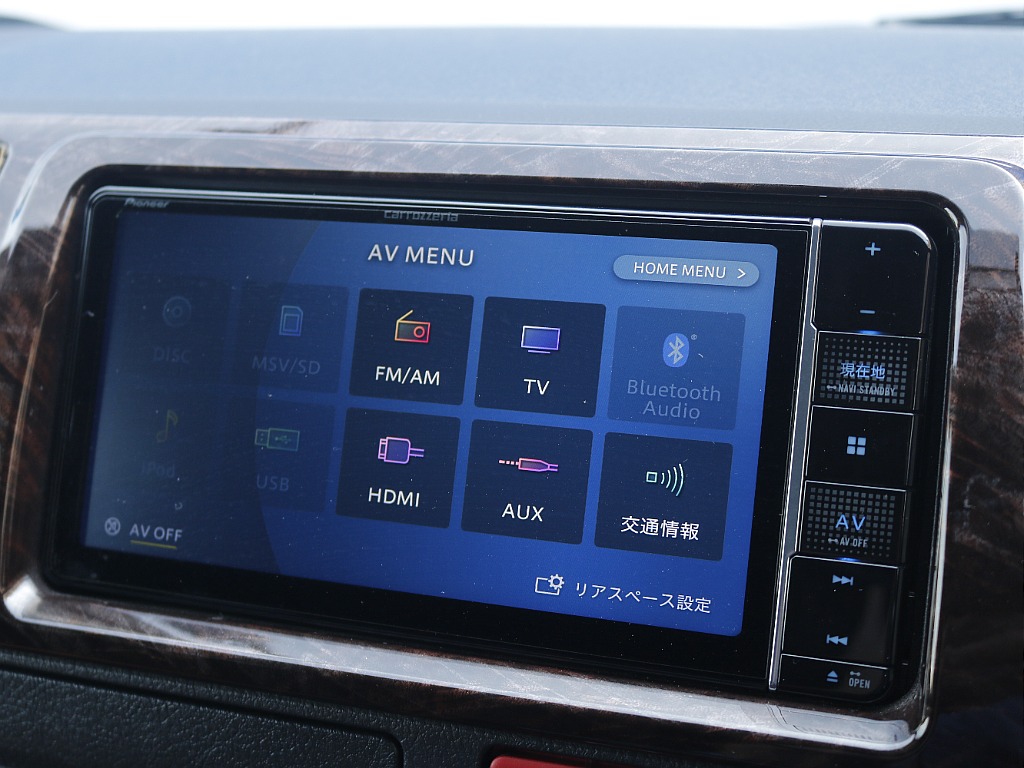 カロッツェリア製7インチSDナビがついております☆