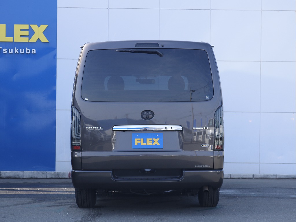 茨城県つくば市にハイエース専門の新車・中古車の展示場を展開！人気のグレード・年式をその場で見比べられます♪皆様のご来場、お問合せを心よりお待ちしております☆