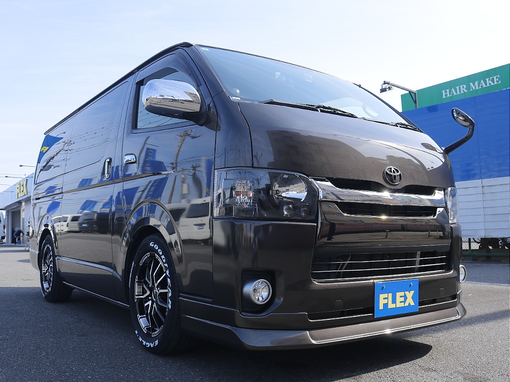 茨城県つくば市にハイエース専門の新車・中古車の展示場を展開！人気のグレード・年式をその場で見比べられます♪皆様のご来場、お問合せを心よりお待ちしております☆