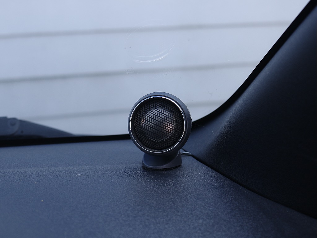 アルパインツイーターも付き☆走行中も音声がよく聞こえます☆