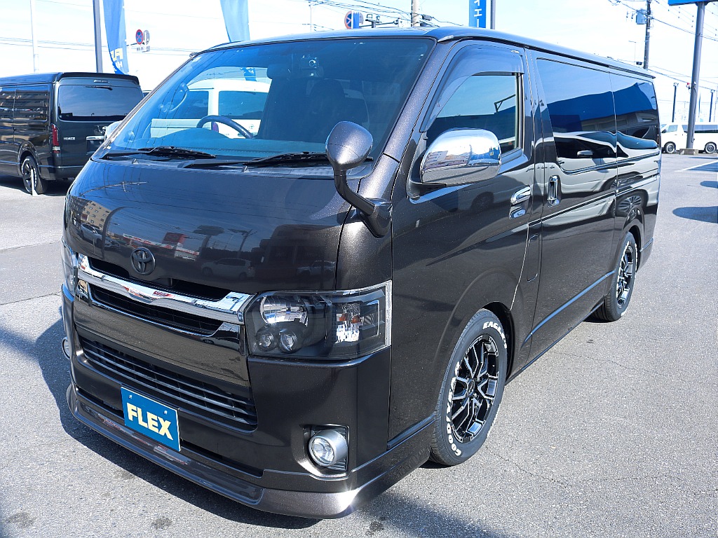 茨城県つくば市にハイエース専門の新車・中古車の展示場を展開！人気のグレード・年式をその場で見比べられます♪皆様のご来場、お問合せを心よりお待ちしております☆