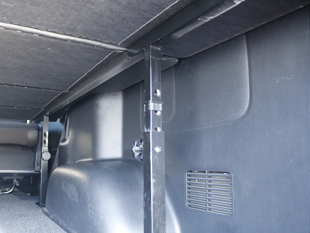 茨城県つくば市にハイエース専門の新車・中古車の展示場を展開！人気のグレード・年式をその場で見比べられます♪皆様のご来場、お問合せを心よりお待ちしております☆