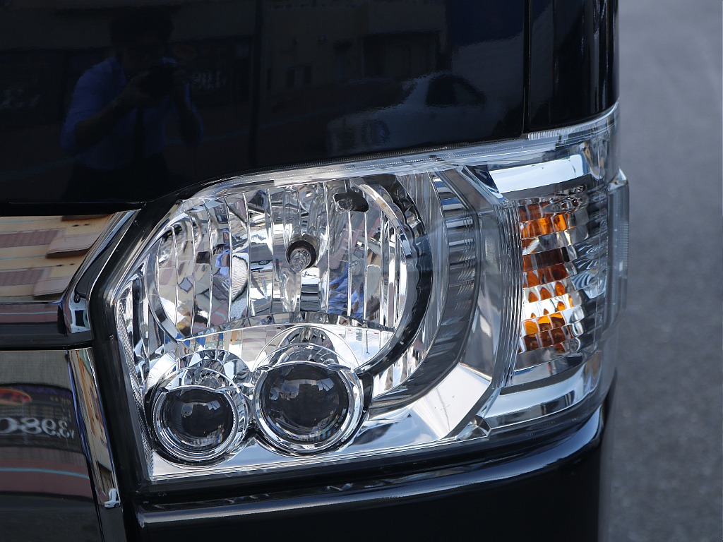 茨城県つくば市にハイエース専門の新車・中古車の展示場を展開！人気のグレード・年式をその場で見比べられます♪皆様のご来場、お問合せを心よりお待ちしております☆