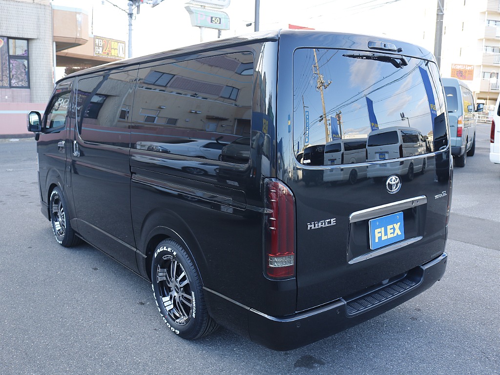 茨城県つくば市にハイエース専門の新車・中古車の展示場を展開！人気のグレード・年式をその場で見比べられます♪皆様のご来場、お問合せを心よりお待ちしております☆