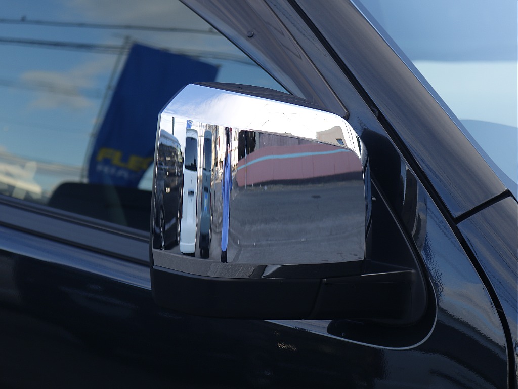 茨城県つくば市にハイエース専門の新車・中古車の展示場を展開！人気のグレード・年式をその場で見比べられます♪皆様のご来場、お問合せを心よりお待ちしております☆