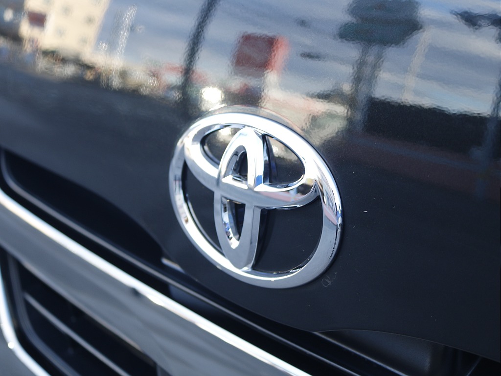 茨城県つくば市にハイエース専門の新車・中古車の展示場を展開！人気のグレード・年式をその場で見比べられます♪皆様のご来場、お問合せを心よりお待ちしております☆