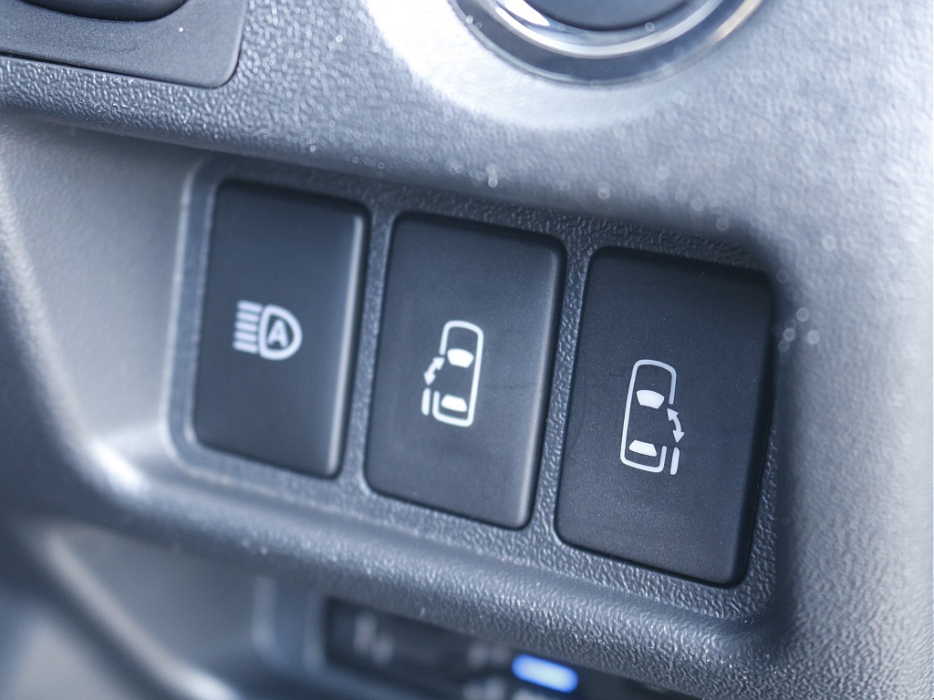 茨城県つくば市にハイエース専門の新車・中古車の展示場を展開！人気のグレード・年式をその場で見比べられます♪皆様のご来場、お問合せを心よりお待ちしております☆