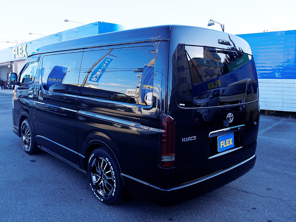 茨城県つくば市にハイエース専門の新車・中古車の展示場を展開！人気のグレード・年式をその場で見比べられます♪皆様のご来場、お問合せを心よりお待ちしております☆