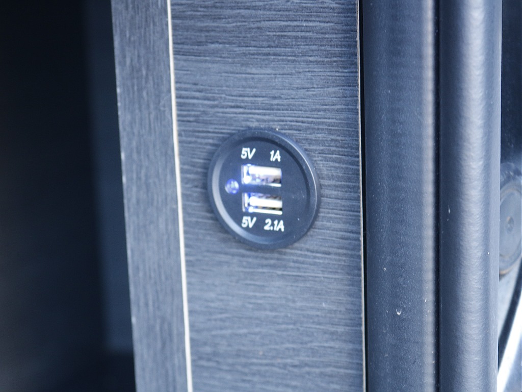 茨城県つくば市にハイエース専門の新車・中古車の展示場を展開！人気のグレード・年式をその場で見比べられます♪皆様のご来場、お問合せを心よりお待ちしております☆