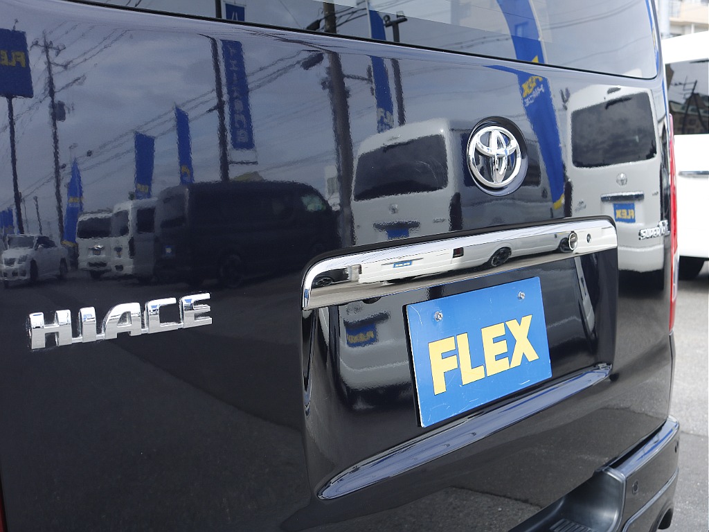 茨城県つくば市にハイエース専門の新車・中古車の展示場を展開！人気のグレード・年式をその場で見比べられます♪皆様のご来場、お問合せを心よりお待ちしております☆