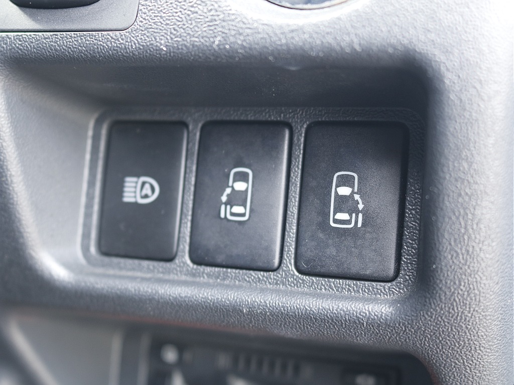 茨城県つくば市にハイエース専門の新車・中古車の展示場を展開！人気のグレード・年式をその場で見比べられます♪皆様のご来場、お問合せを心よりお待ちしております☆