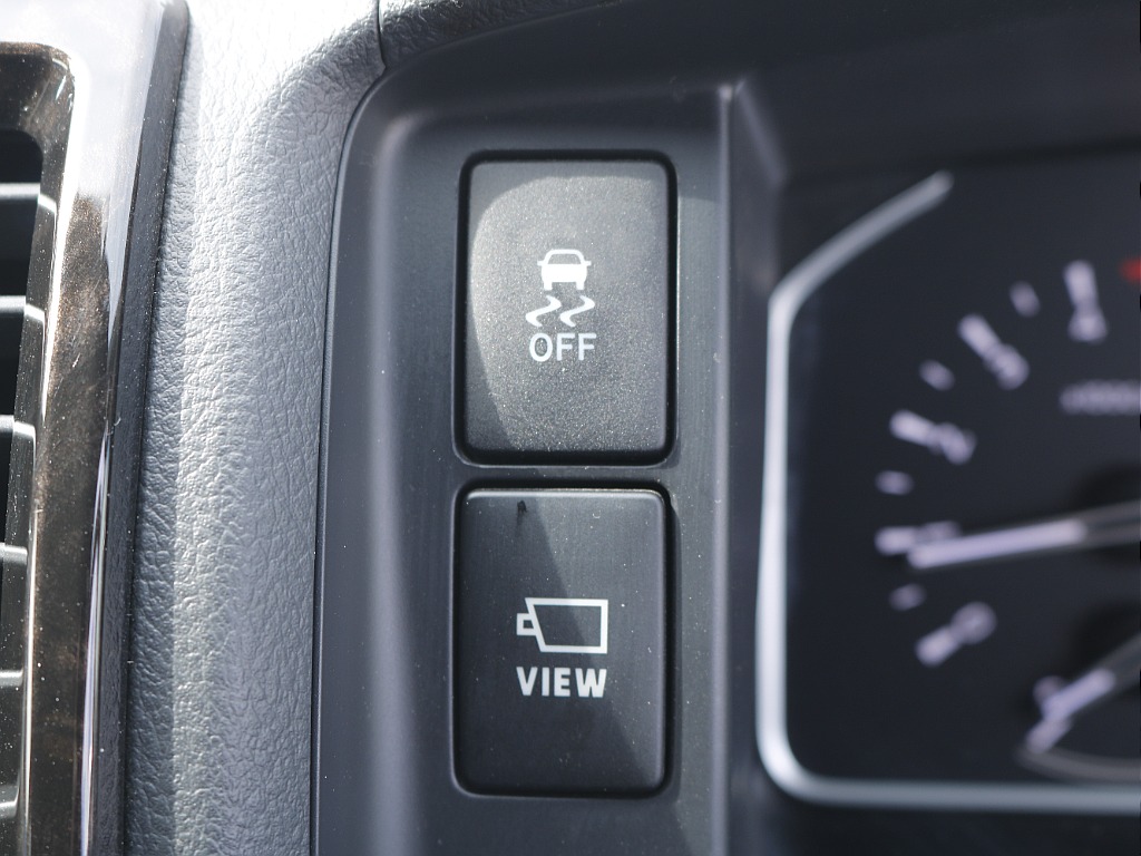 茨城県つくば市にハイエース専門の新車・中古車の展示場を展開！人気のグレード・年式をその場で見比べられます♪皆様のご来場、お問合せを心よりお待ちしております☆