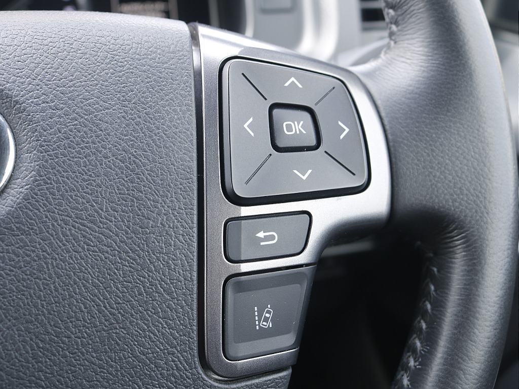 茨城県つくば市にハイエース専門の新車・中古車の展示場を展開！人気のグレード・年式をその場で見比べられます♪皆様のご来場、お問合せを心よりお待ちしております☆